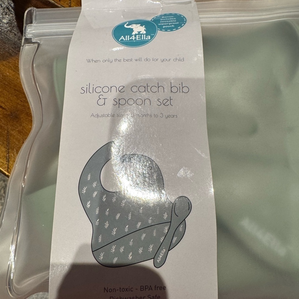 All4Ella Silicone Catch Bib & Spoon Set - Green